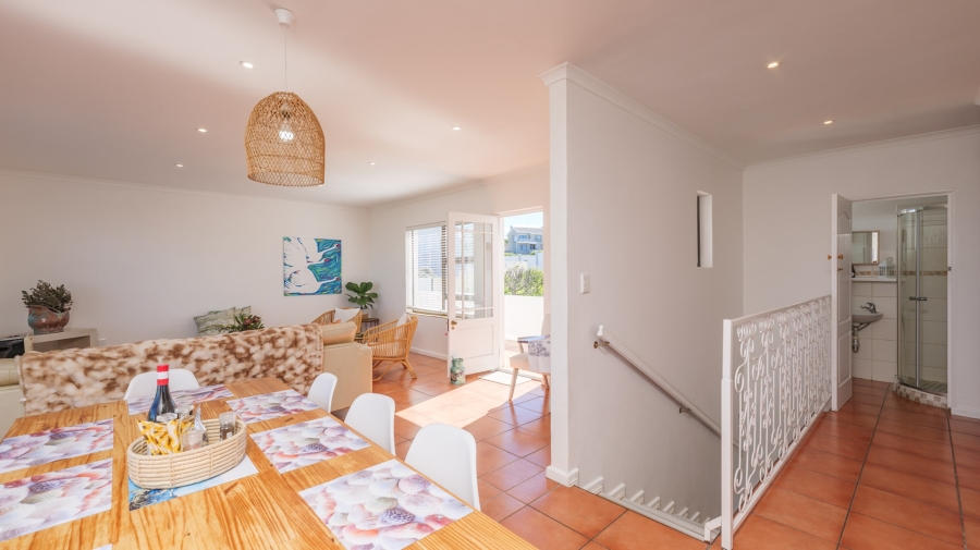 4 Bedroom Property for Sale in Oceanview Heights Western Cape